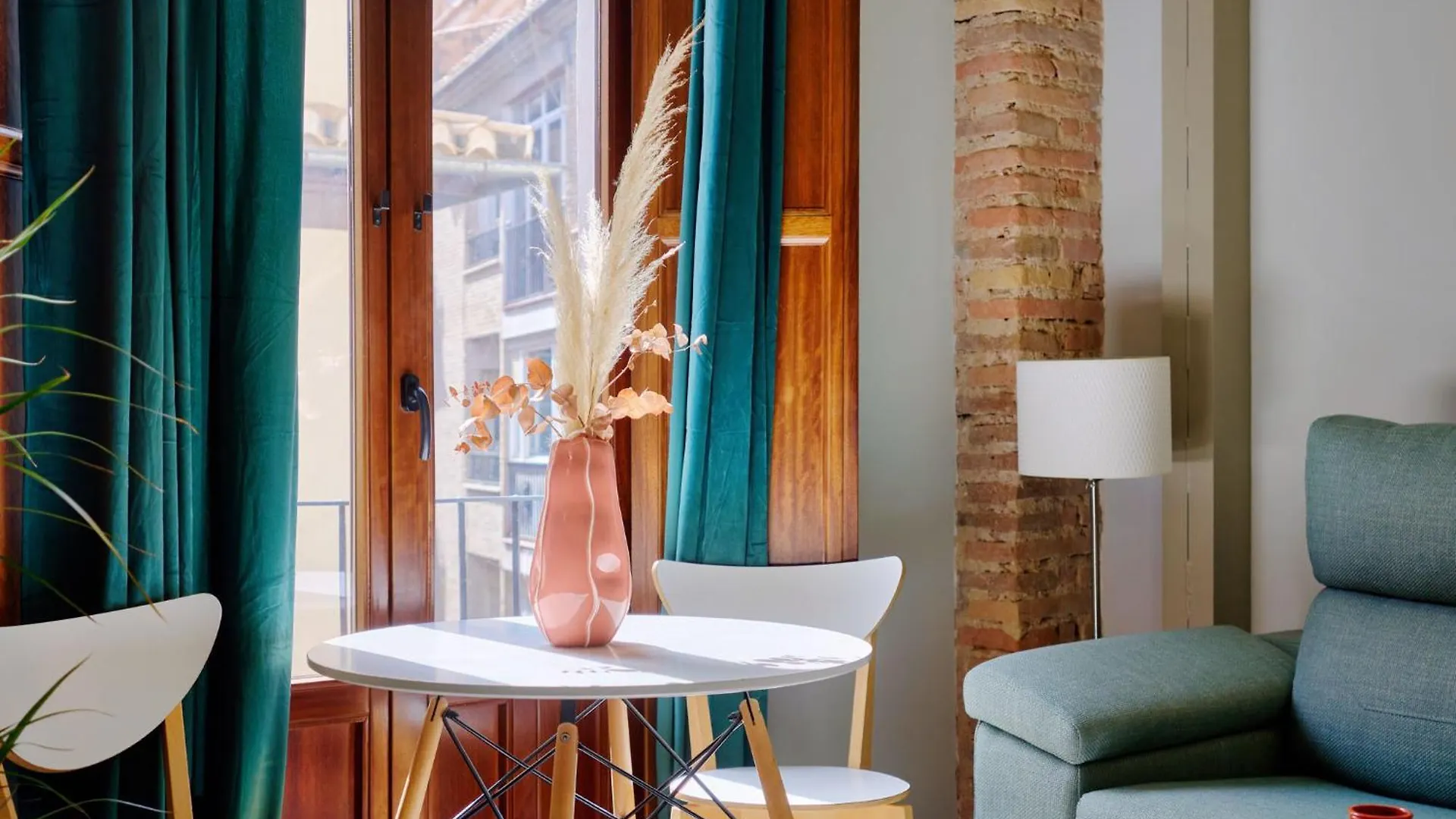 Rueda Bolas Suites - Hostatel 그라나다 0*,