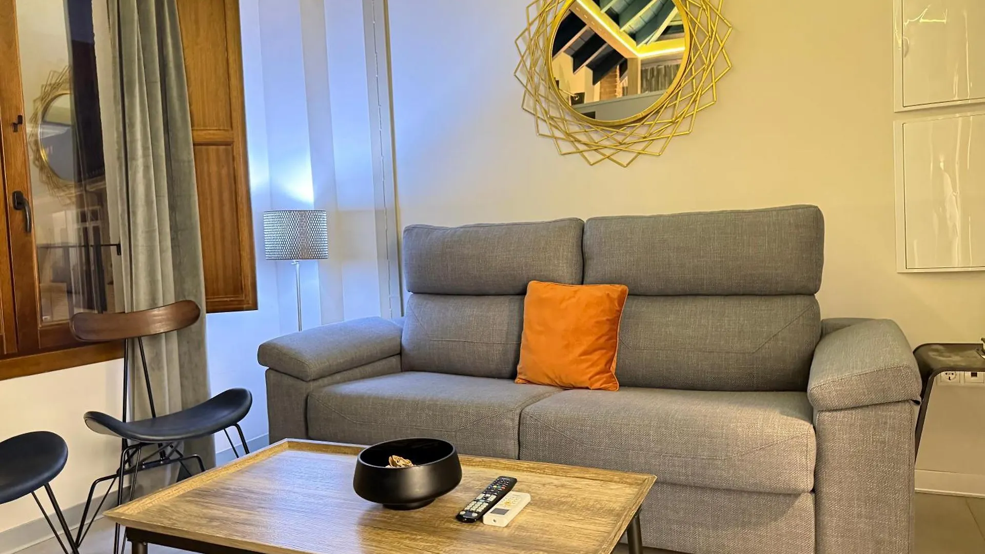 Apartment Rueda Bolas Suites - Hostatel Granada