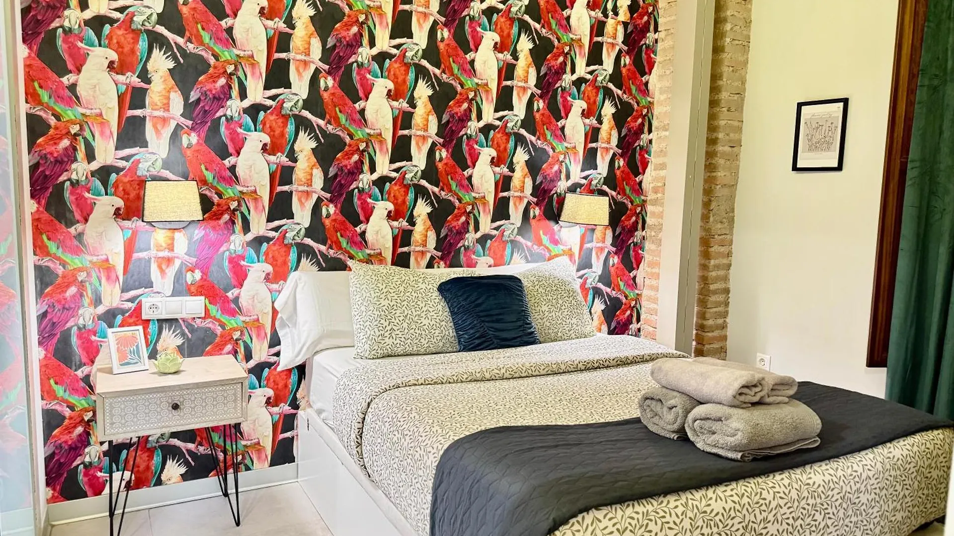 Apartment Rueda Bolas Suites - Hostatel Granada Spain