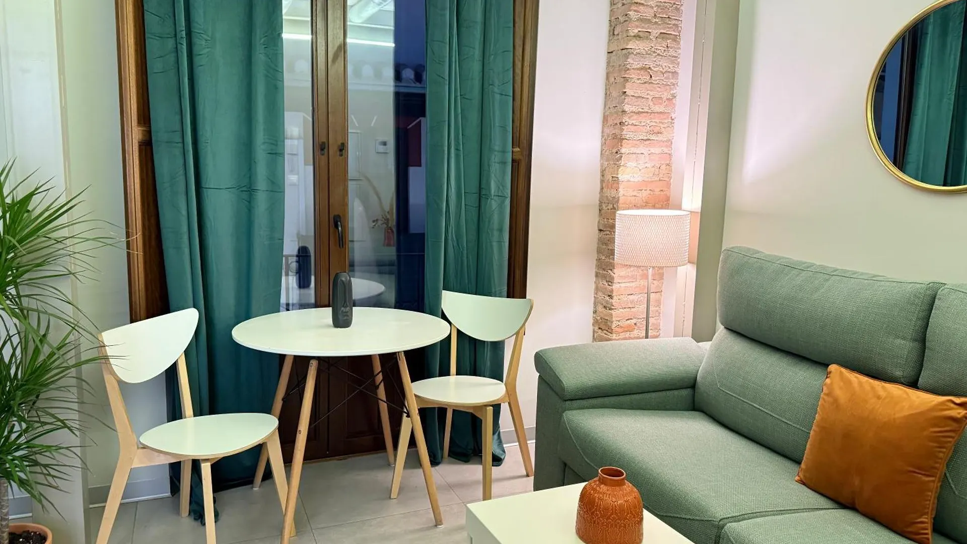 Appartement Rueda Bolas Suites - Hostatel Granada Spanje