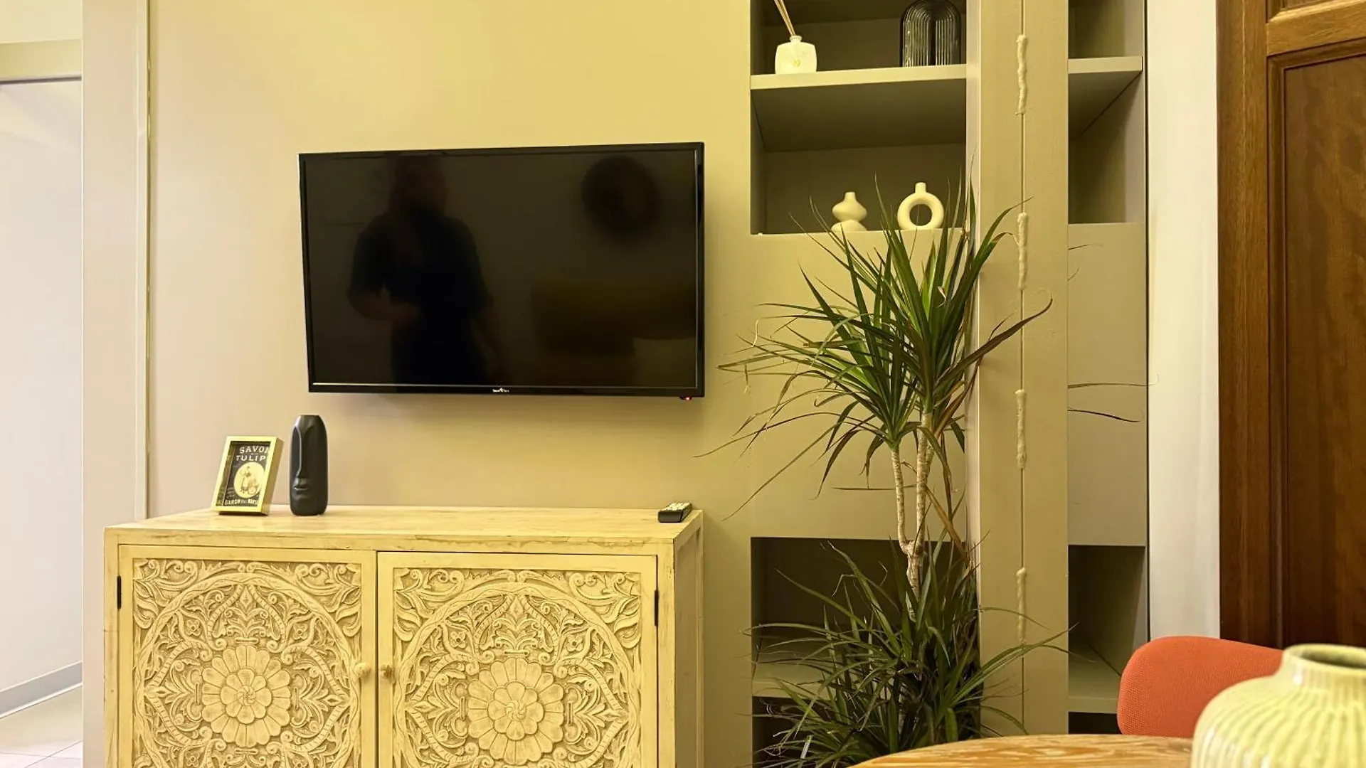 Rueda Bolas Suites - Hostatel Granada Apartment