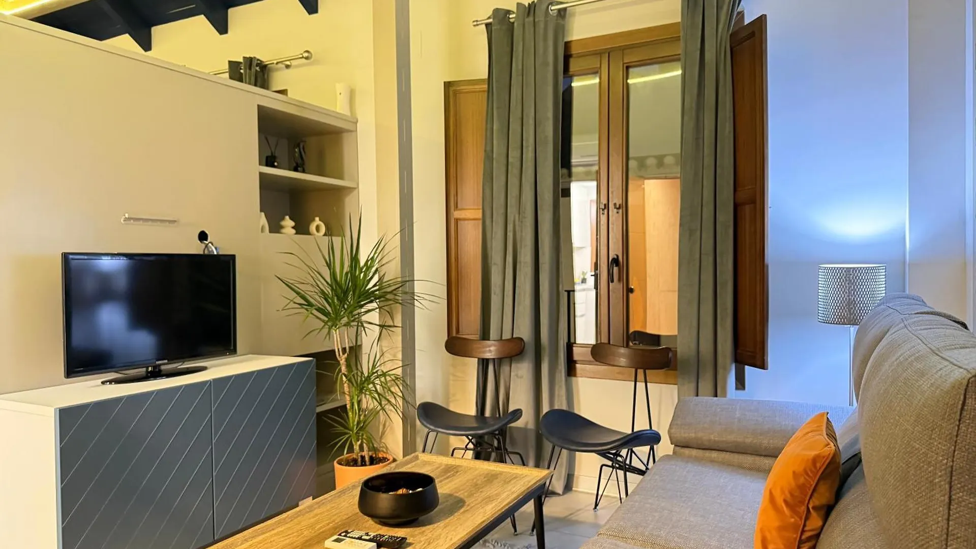 Apartment Rueda Bolas Suites - Hostatel Granada
