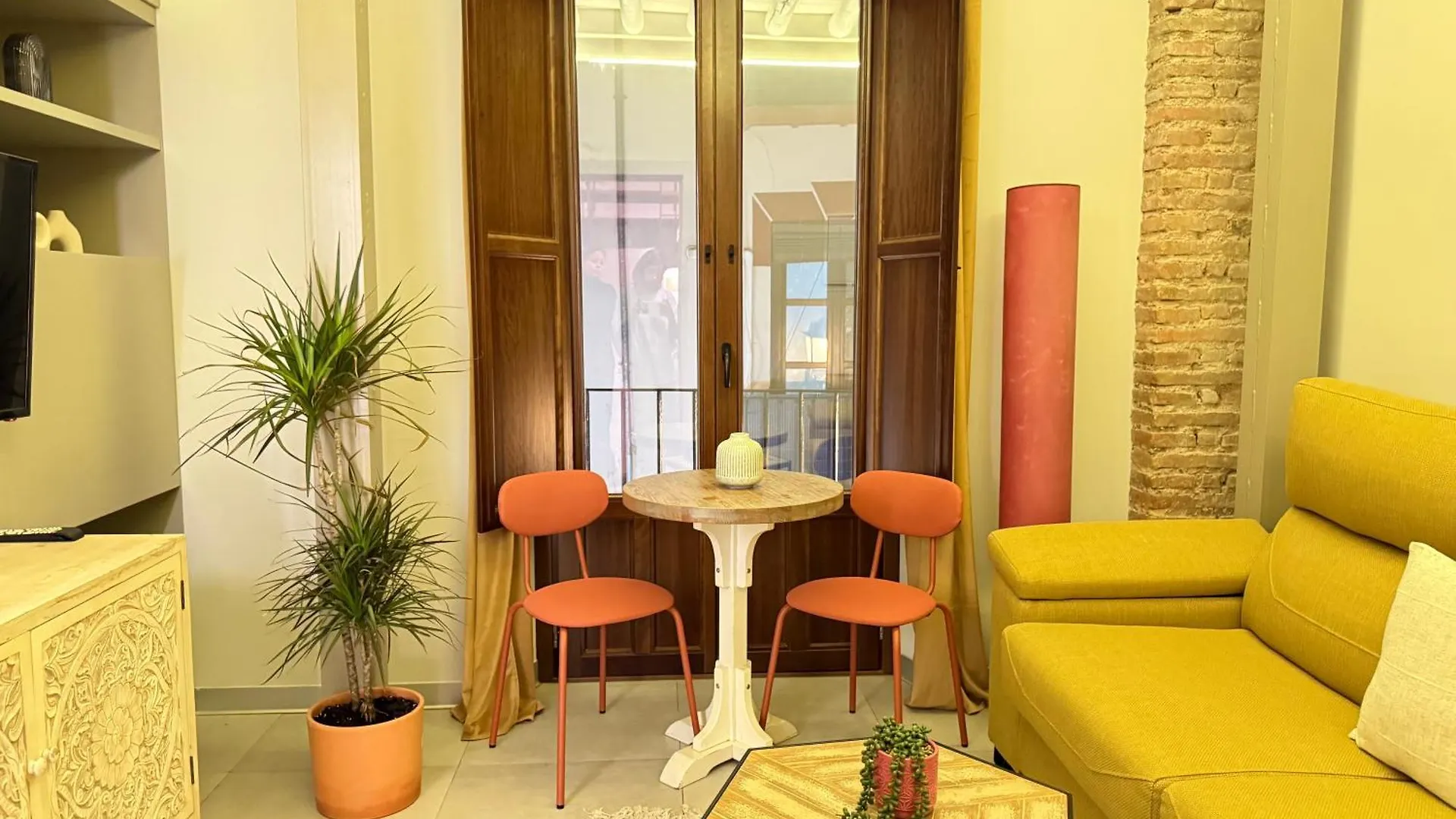 Rueda Bolas Suites - Hostatel Granada Apartment