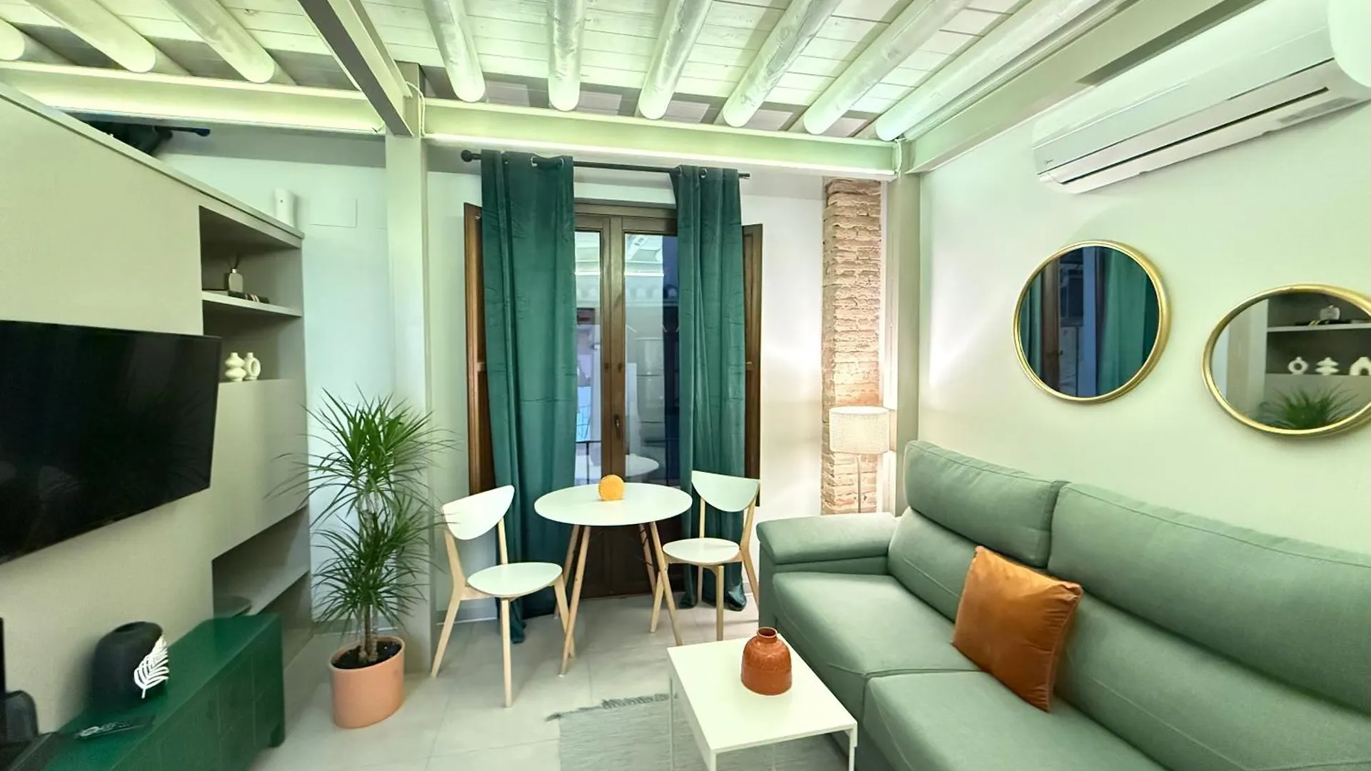 Rueda Bolas Suites - Hostatel Granada 0*,  Spain