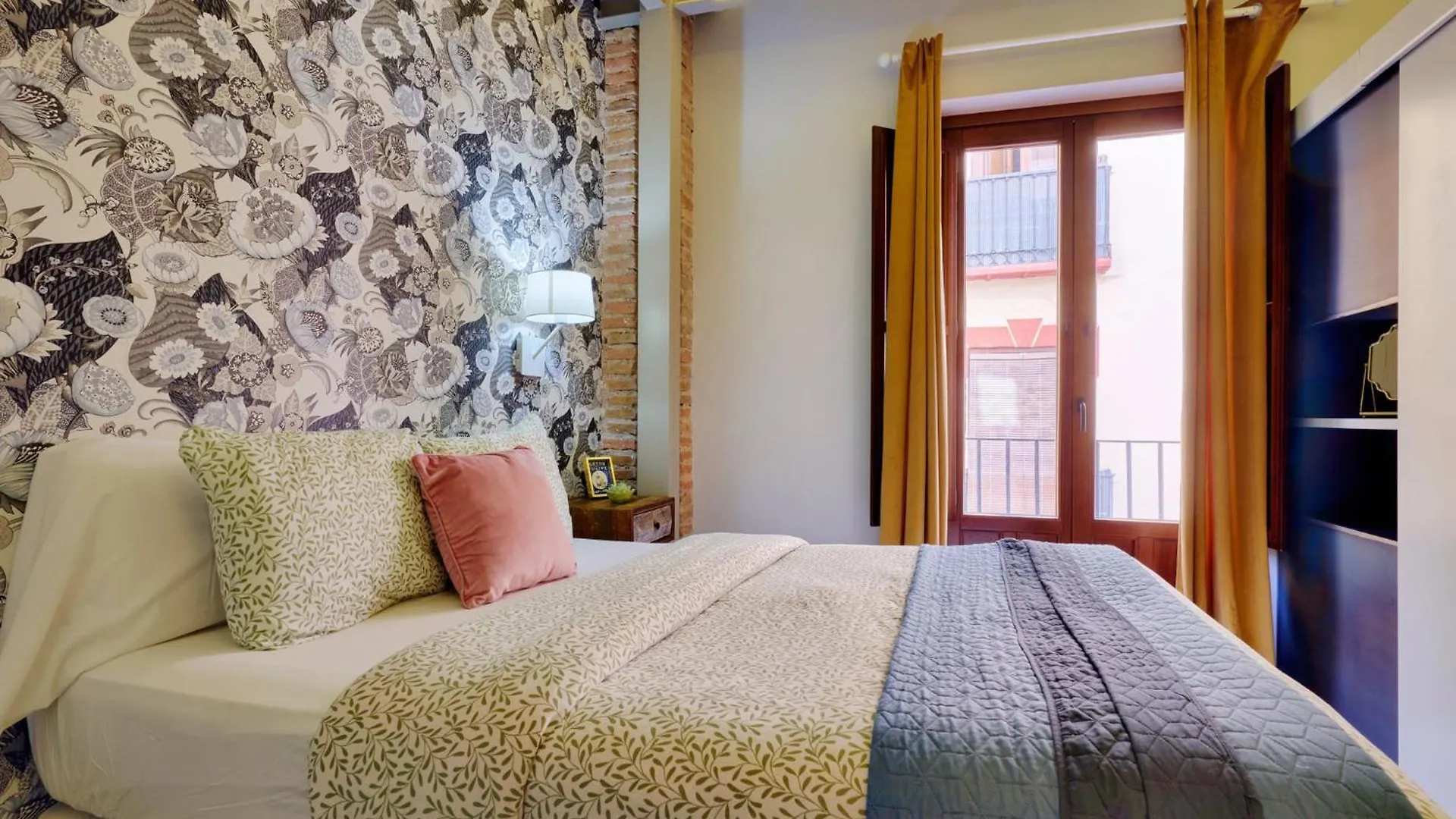 Apartment Rueda Bolas Suites - Hostatel Granada