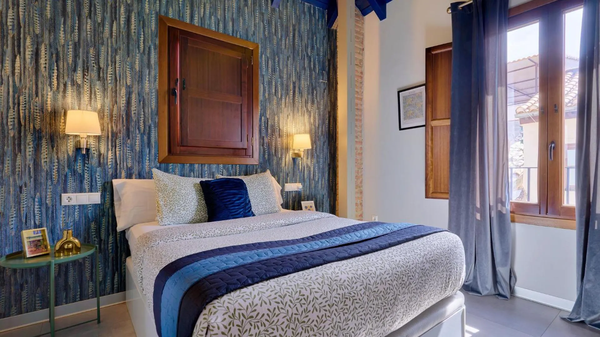Rueda Bolas Suites - Hostatel Granada Apartment