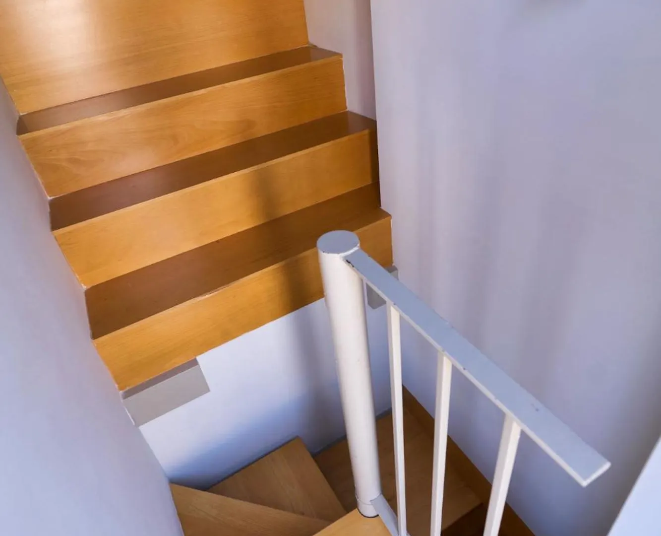 Rueda Bolas Suites - Hostatel Granada
